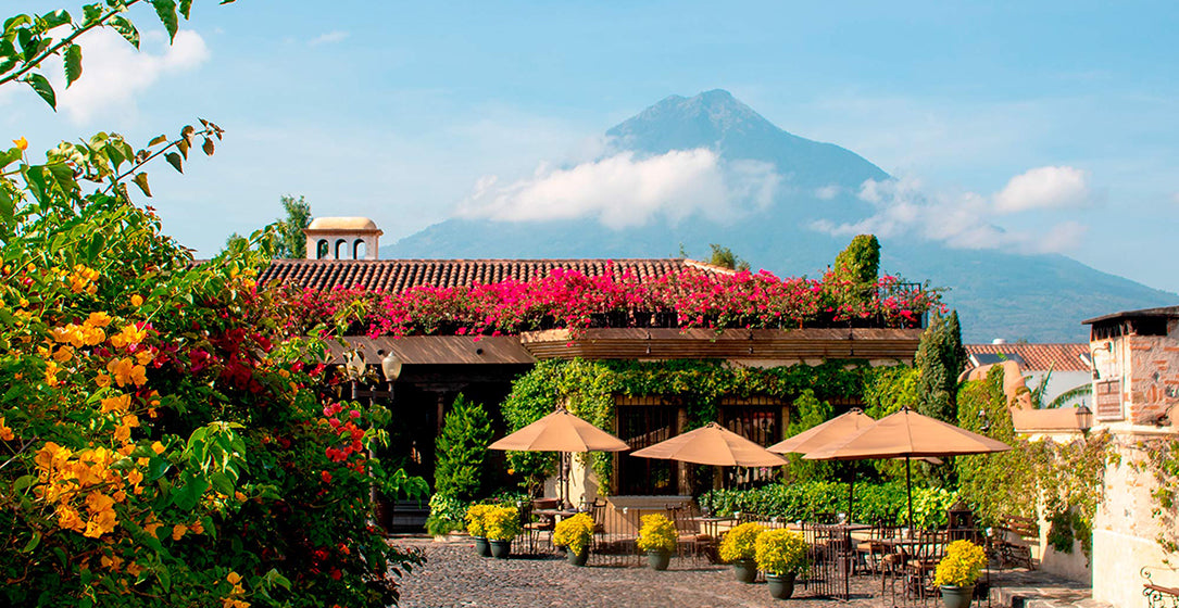 Volcán Acatenango y antigua Guatemala